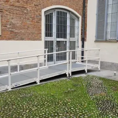 optional-5-personalizzazionecolore-corrimano-e-parapetto optional-5-personalizzazionecolore-corrimano-e-parapetto